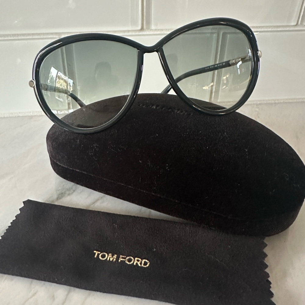Tom Ford Sabrina TF161 Luxury Sunglasses in Black/Gold with Grey gradient